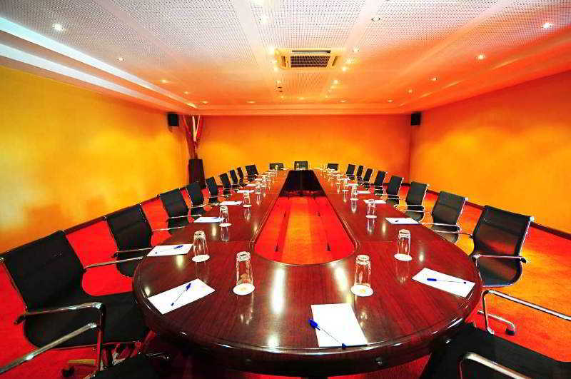 Munyonyo Commonwealth Resort Kampala Extérieur photo